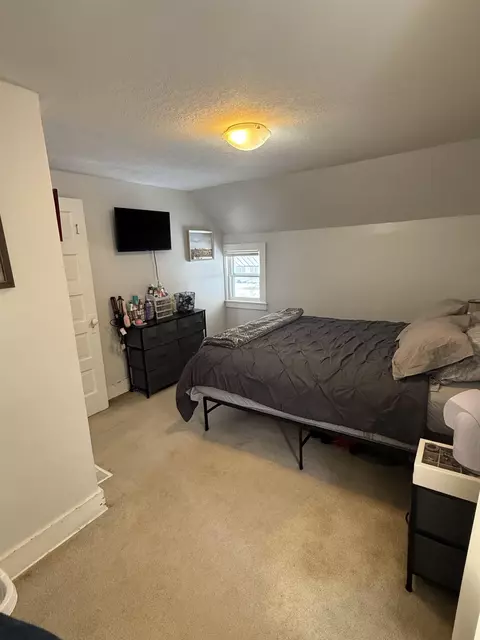Bedroom - 315 Prindle, Owosso, MI 48867 photo 2 of 4