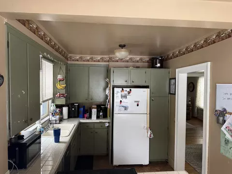 Kitchen - 315 Prindle, Owosso, MI 48867 photo 2 of 2