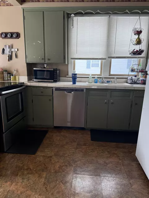Kitchen - 315 Prindle, Owosso, MI 48867 photo 1 of 2