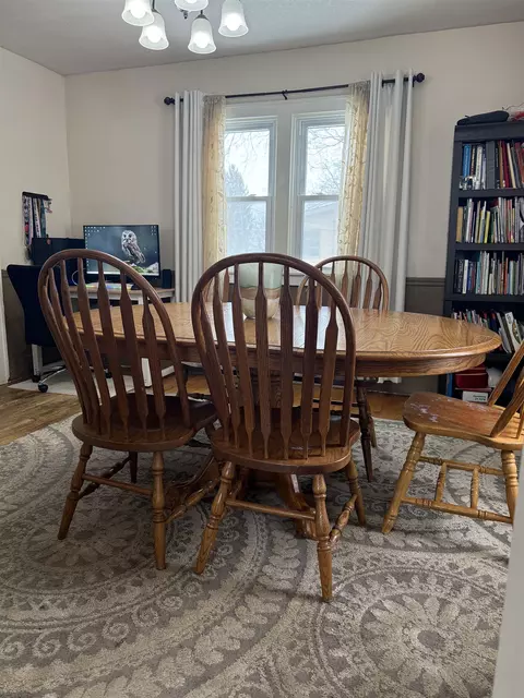 Dining - 315 Prindle, Owosso, MI 48867 photo 1 of 1