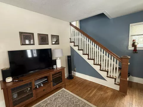 Living - 315 Prindle, Owosso, MI 48867 photo 3 of 4