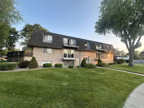 101 Provincial #48, Saginaw, MI 48638