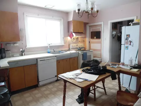 Kitchen - 46 Stanton, South Range, MI 49963 photo 1 of 2