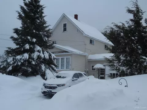 46 Stanton, South Range, MI 49963