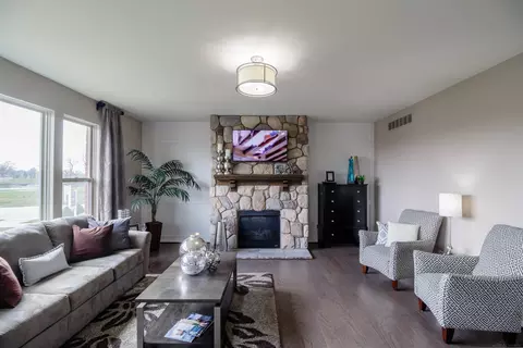 Living - 17646 Kite, Macomb, MI 48042 photo 1 of 4
