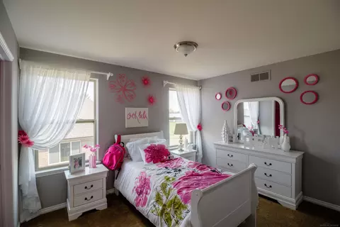 Bedroom - 17646 Kite, Macomb, MI 48042 photo 6 of 7