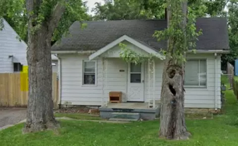 1082 Dowagiac, Mount Morris, MI 48458