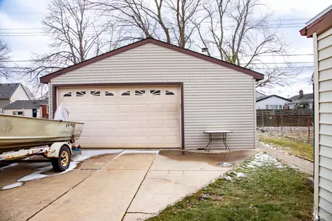 Exterior - 11859 Grant, Riverview, MI 48193 photo 9 of 10