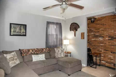 Entry Way - 11859 Grant, Riverview, MI 48193 photo 1 of 1