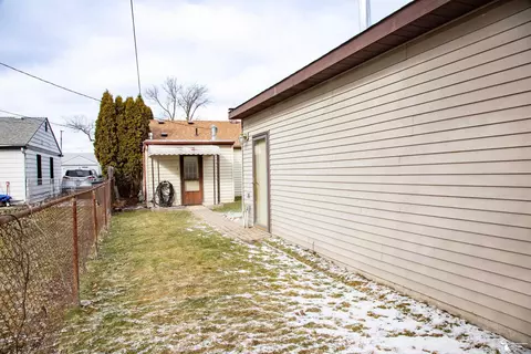 Exterior - 11859 Grant, Riverview, MI 48193 photo 7 of 10