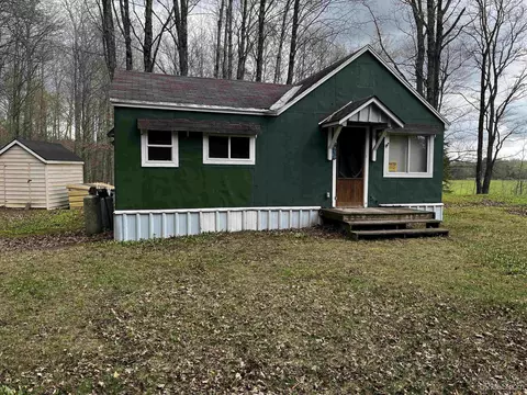 E 3946 Storm, Chatham, MI 49816