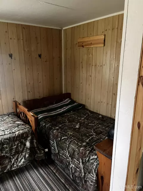Bedroom - E 3946 Storm, Chatham, MI 49816 photo 2 of 3