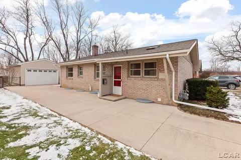 1335 Spencer, Adrian, MI 49221