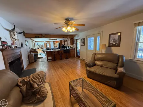 Living - 78730 Brown, Bruce, MI 48065 photo 4 of 4