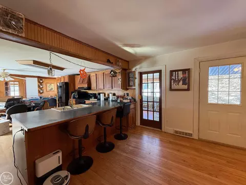Kitchen - 78730 Brown, Bruce, MI 48065 photo 2 of 7