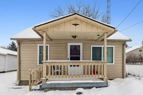 1121 W Boatfield, Flint, MI 48507