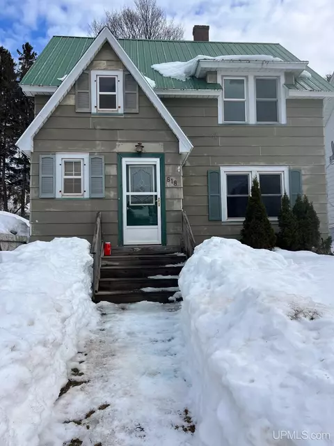 818 N N Pne, Ishpeming, MI 49849