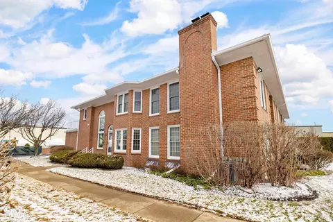 165 Windwood Pointe, Saint Clair Shores, MI 48080
