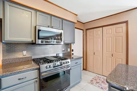 7346 Silo Mdws, Temperance, MI 48182 photo 15