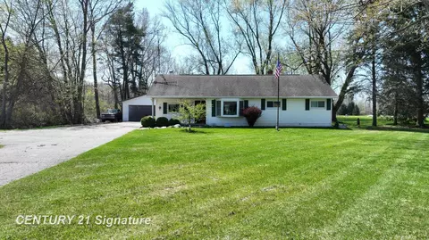 Exterior - 11345 Potter, Flushing, MI 48433 photo 9 of 15