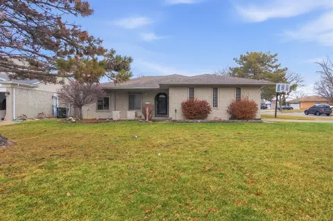 4789 Heidi, Sterling Heights, MI 48310