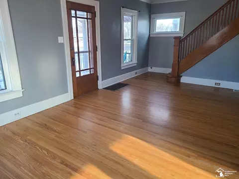 Living - 702 N Monroe, Monroe, MI 48162 photo 1 of 4
