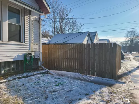 Exterior - 702 N Monroe, Monroe, MI 48162 photo 7 of 7