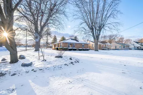 Exterior - 4253 Potter, Flint, MI 48506 photo 5 of 6