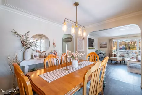 Dining - 4253 Potter, Flint, MI 48506 photo 1 of 2