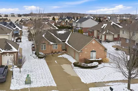 16489 Bishopsgate, Macomb, MI 48044 photo 5