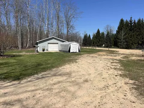 Exterior - 745 Wolverine, Gladwin, MI 48624 photo 2 of 13