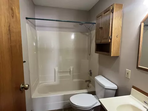 Bath - 745 Wolverine, Gladwin, MI 48624 photo 3 of 3