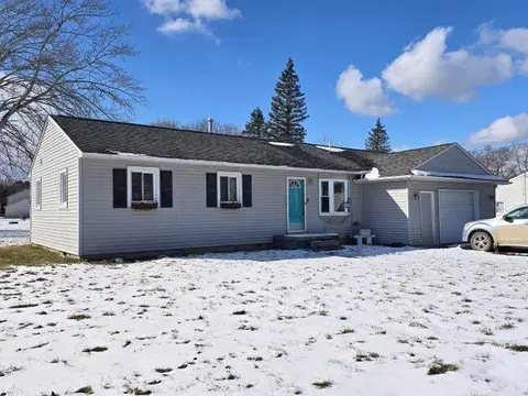 3052 Eastgate, Burton, MI 48519
