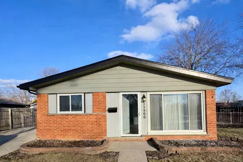 31800 Briar, Saint Clair Shores, MI 48082