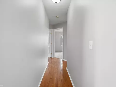 Entry Way - 48670 Arnold, Macomb, MI 48044 photo 3 of 4