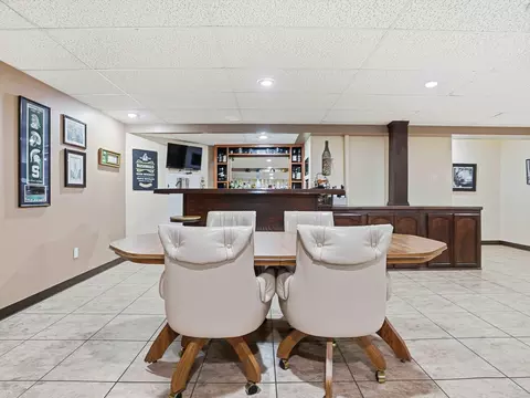 Dining - 48670 Arnold, Macomb, MI 48044 photo 3 of 3