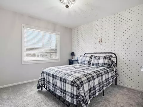 Bedroom - 48670 Arnold, Macomb, MI 48044 photo 3 of 6