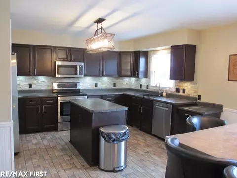 Kitchen - 7322 Silo Mdws, Temperance, MI 48182 photo 1 of 3