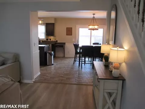 Entry Way - 7322 Silo Mdws, Temperance, MI 48182 photo 2 of 3