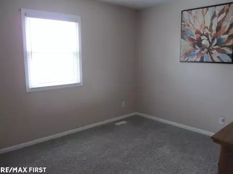 Bedroom - 7322 Silo Mdws, Temperance, MI 48182 photo 6 of 7