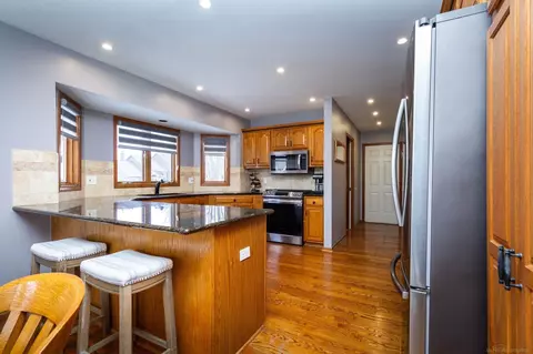 Kitchen - 50643 Hillside, Macomb, MI 48044 photo 1 of 7