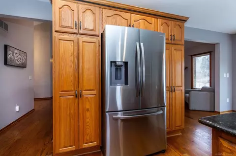 Kitchen - 50643 Hillside, Macomb, MI 48044 photo 5 of 7