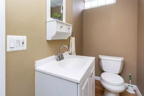 Bath - 50643 Hillside, Macomb, MI 48044 photo 9 of 9