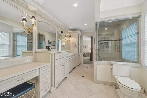 Bath - 551 Renaud, Grosse Pointe Woods, MI 48236 photo 3 of 9