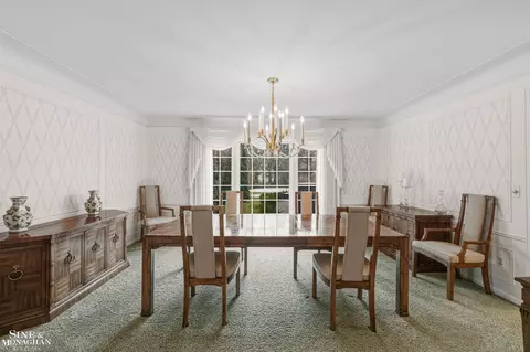 Dining - 551 Renaud, Grosse Pointe Woods, MI 48236 photo 1 of 4
