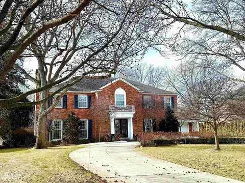 Exterior - 551 Renaud, Grosse Pointe Woods, MI 48236 photo 2 of 8