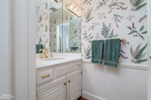 Bath - 551 Renaud, Grosse Pointe Woods, MI 48236 photo 1 of 9