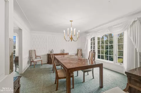 Dining - 551 Renaud, Grosse Pointe Woods, MI 48236 photo 2 of 4