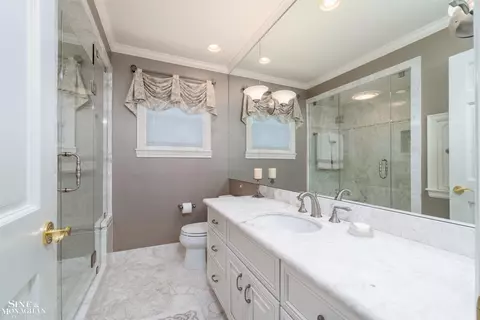 Bath - 551 Renaud, Grosse Pointe Woods, MI 48236 photo 9 of 9