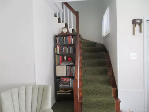 Entry Way - 605 Putnam, Wakefield, MI 49968 photo 2 of 4